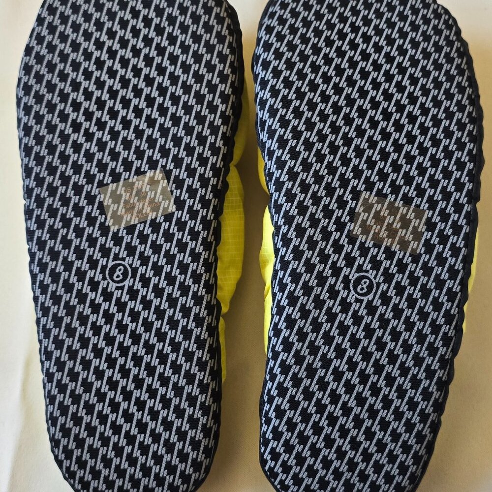 NWOT Circus Slippers size 8/7.5 - Picture 3 of 3